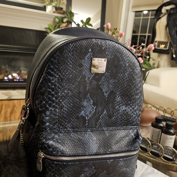 MCM Dark Snake Pattern Backpack - Picture 3 of 16